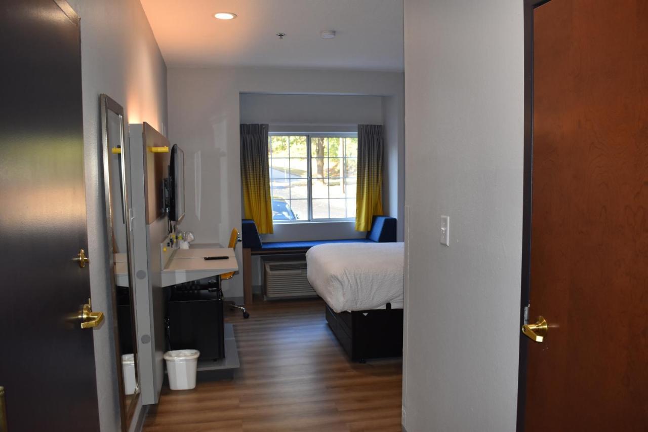 Microtel Inn & Suites By Wyndham Stockbridge/Atlanta I-75 Eksteriør billede